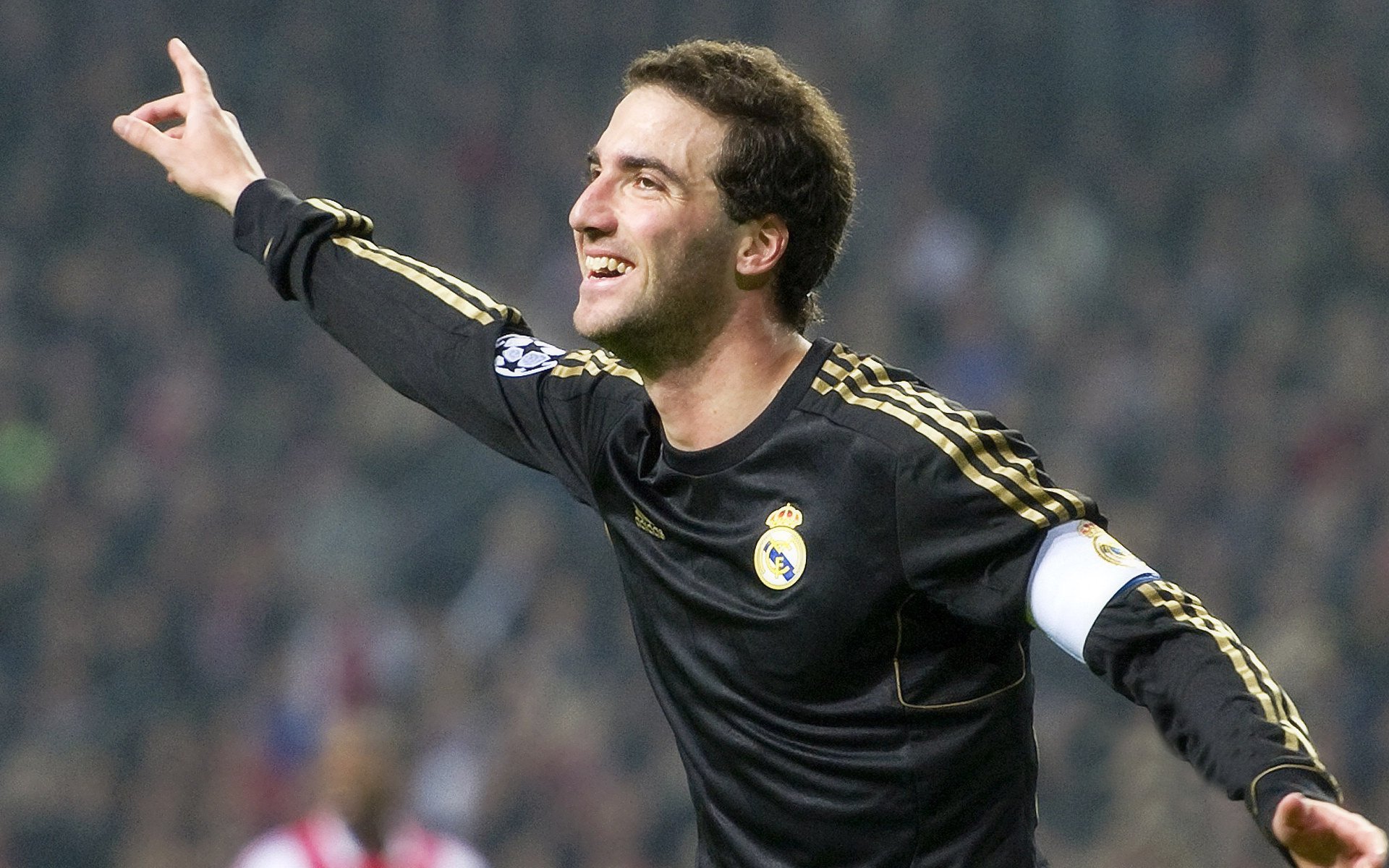 开云体育平台-中超年度比赛节奏与天气因素影响关系分析，中超变天